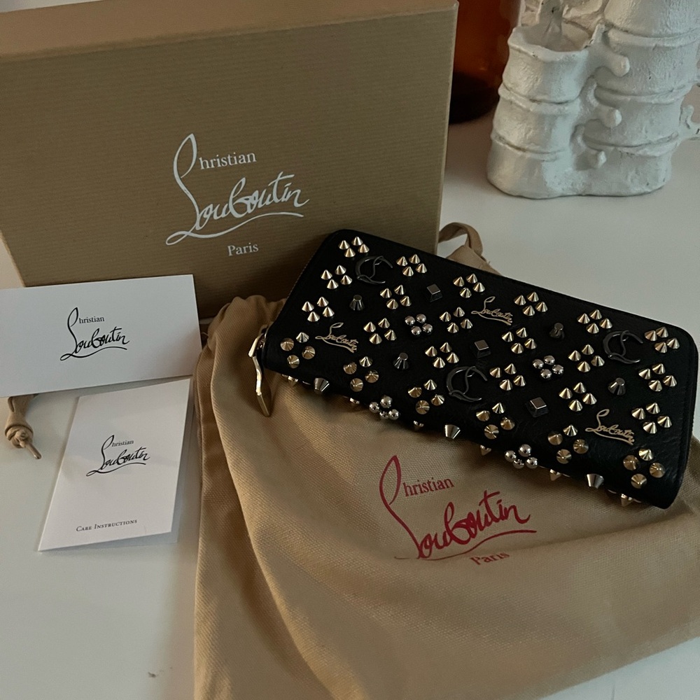 Full inclusion Christian Louboutin Black and Gold Studded Wallet